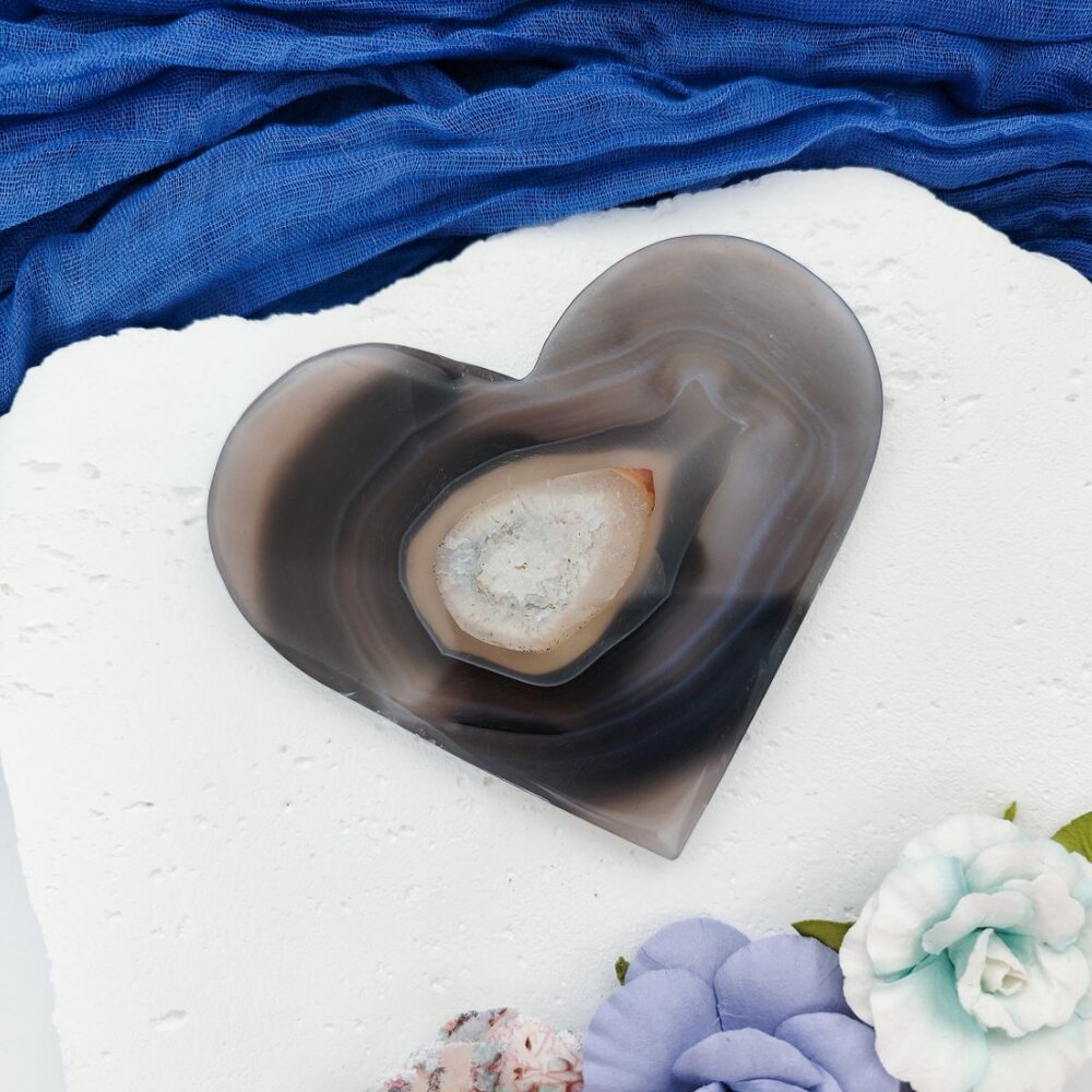 Druzy Agate Flat Heart Crystal Carving